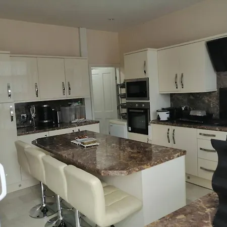 In House - 44 Balfour Street Bd4 7jt East Bowling West Yorkshire England K