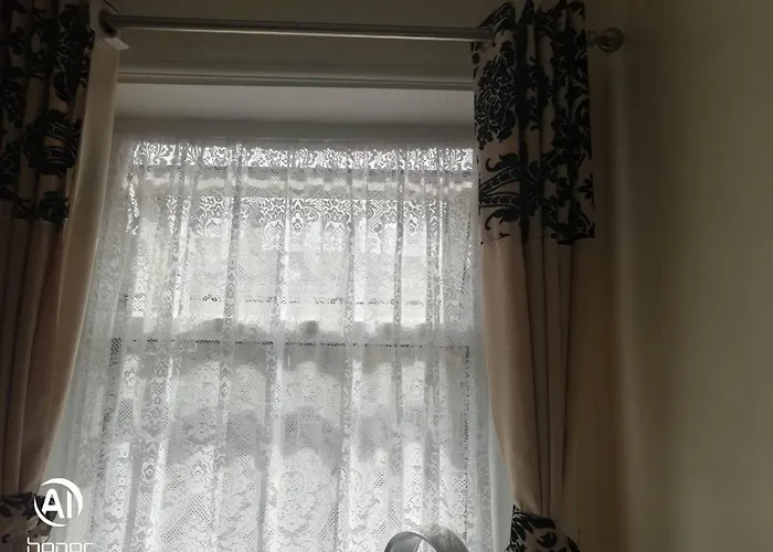 Charming To Rent With Shared Facilities בית הארחה בראדפורד