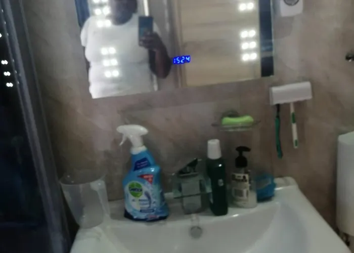 Charming To Rent With Shared Facilities * בראדפורד