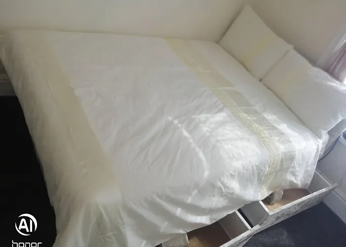 Charming To Rent With Shared Facilities