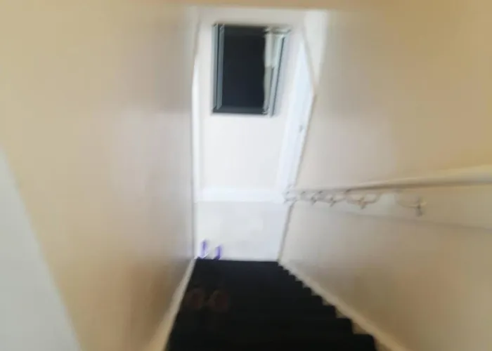 Charming To Rent With Shared Facilities * Bradford (West Yorkshire)