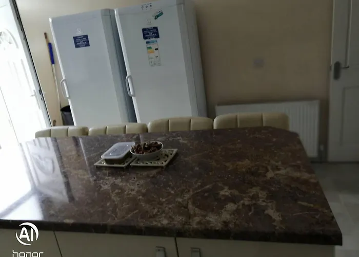 Guest house Charming To Rent With Shared Facilities *